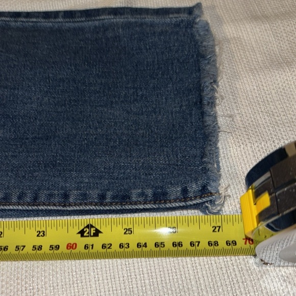 2/$30 LOFT OUTLET Blue Curvy Ankle Cropped Jeans Size 12 - Picture 10 of 11